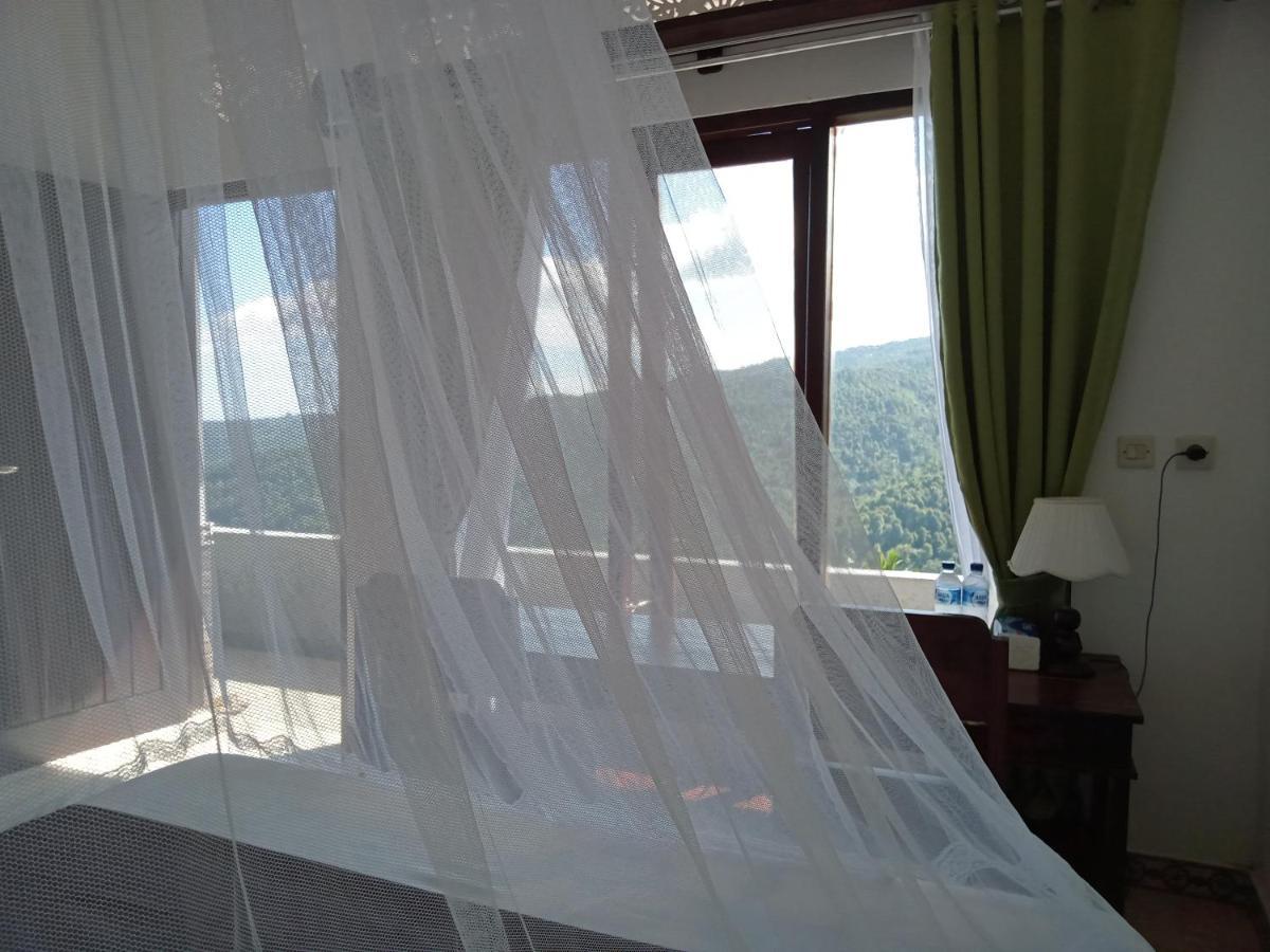 Aris Homestay And Warung Made Мундук Экстерьер фото