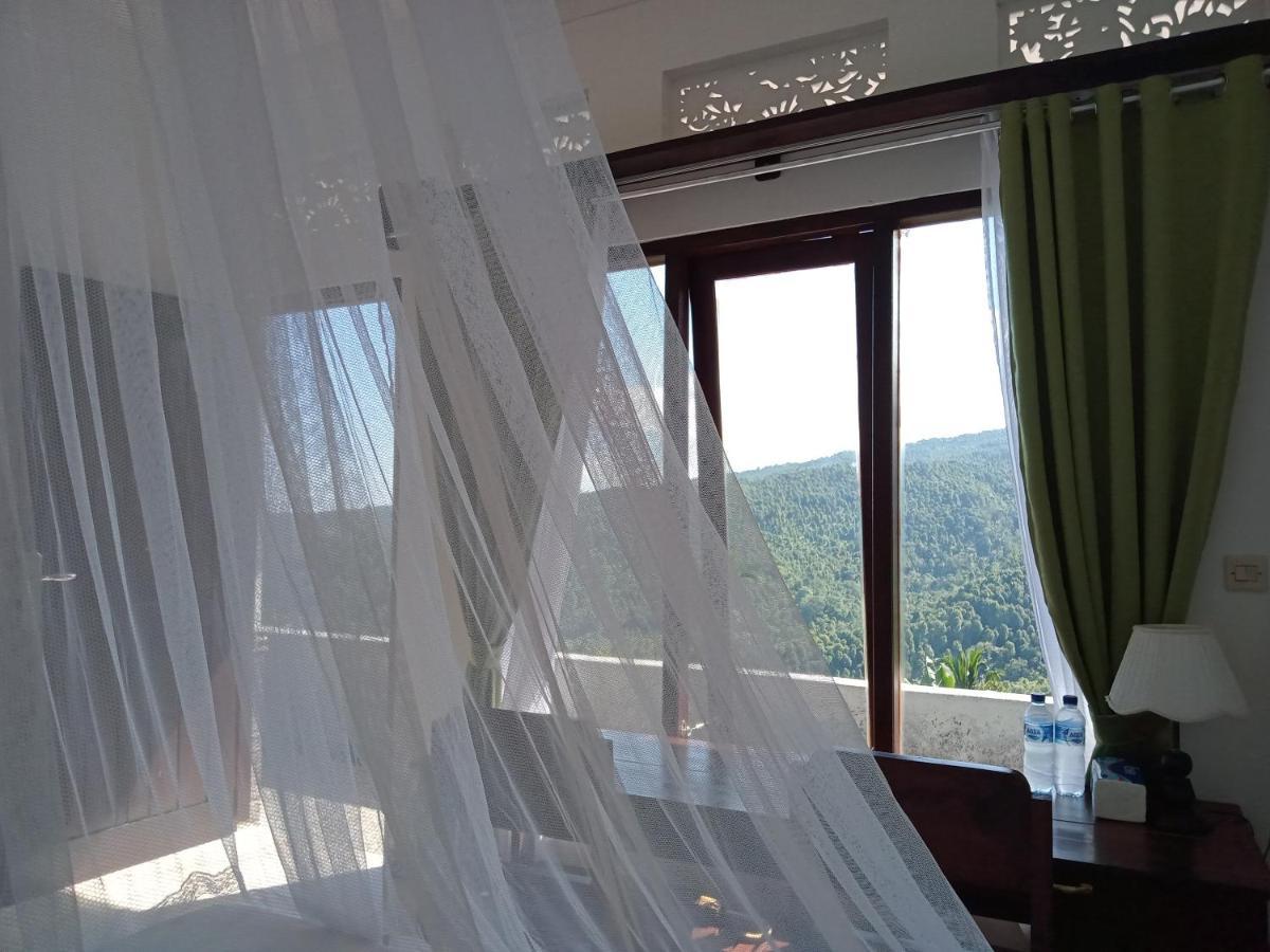 Aris Homestay And Warung Made Мундук Экстерьер фото